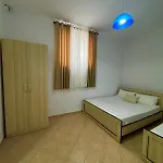 Oda ve Kahvaltı Drita's 3*