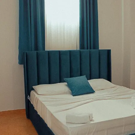 Drita's B&B 골렘
